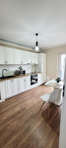 Apartament cu 2 camere semidecomandat, mobilat în Borhanci