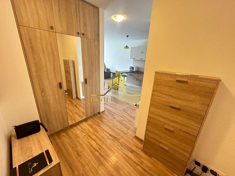 Apartament cu 2 camere semidecomandat, mobilat în Bună Ziua