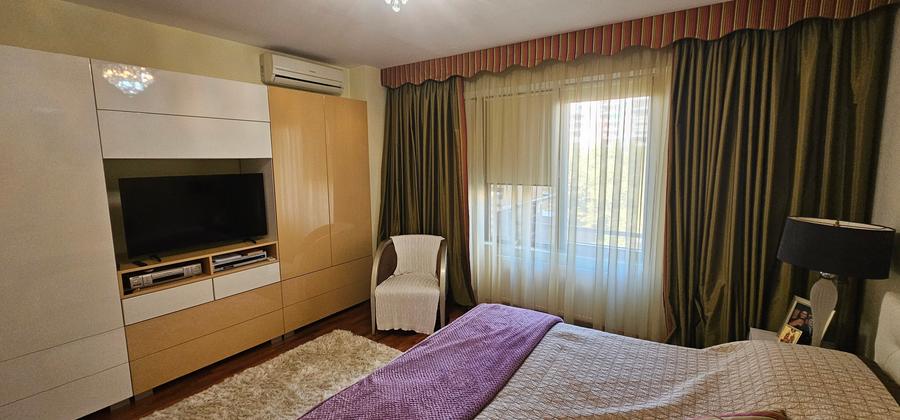 Apartament cu 4 camere semidecomandat în Barbu Văcărescu
