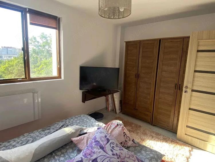 Apartament cu 2 camere semidecomandat în Podu Roș