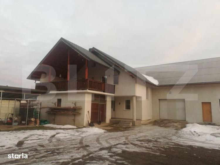 Casă cu 4 camere în Mitocu Dragomirnei
