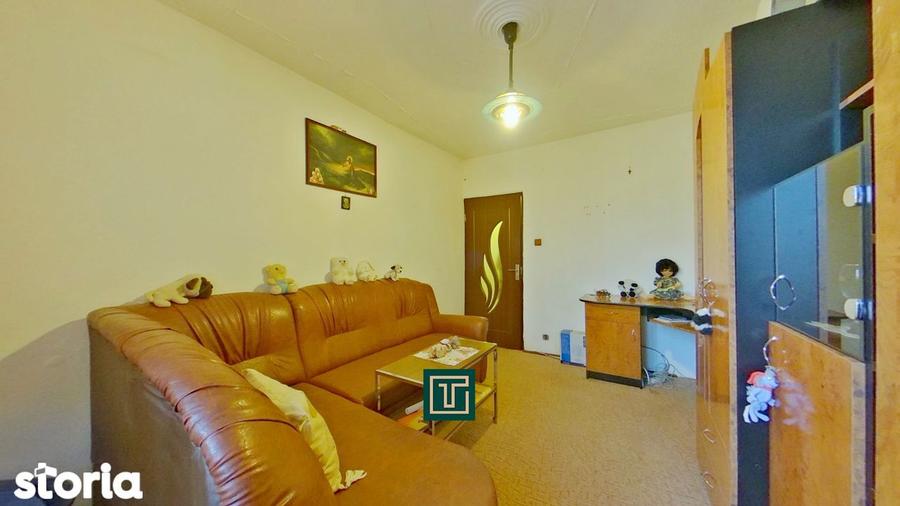 Apartament cu 3 camere decomandat, mobilat în Micălaca