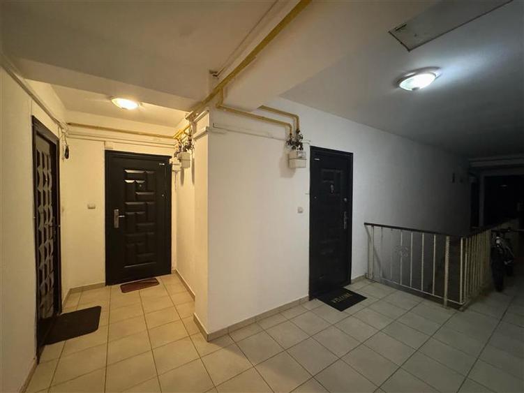 Apartament cu 2 camere decomandat, mobilat în Aeroport