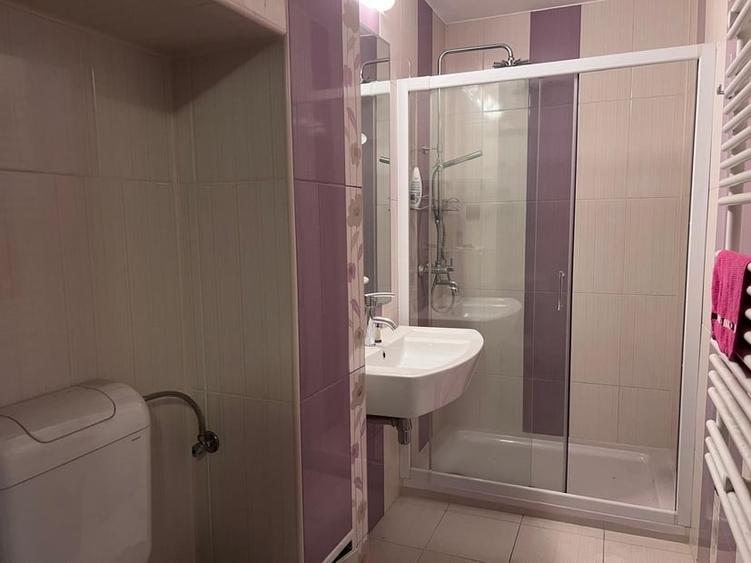 Apartament cu 2 camere decomandat în 22 Decembrie