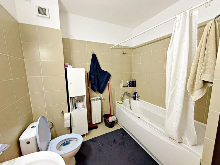 Apartament cu 2 camere semidecomandat, mobilat în Tătărași