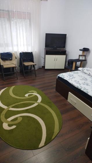 Casă cu 5 camere cu Canalizare în Valea Adâncă