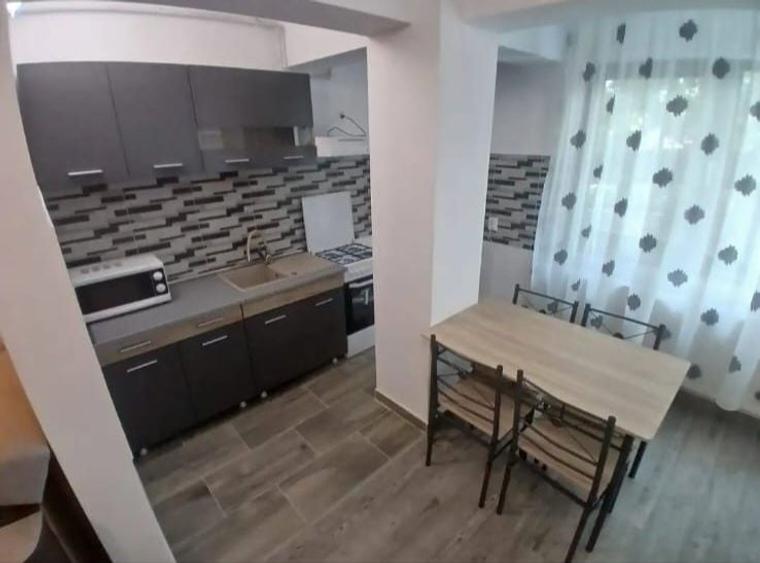 Apartament cu 2 camere decomandat în Bariera Vâlcii