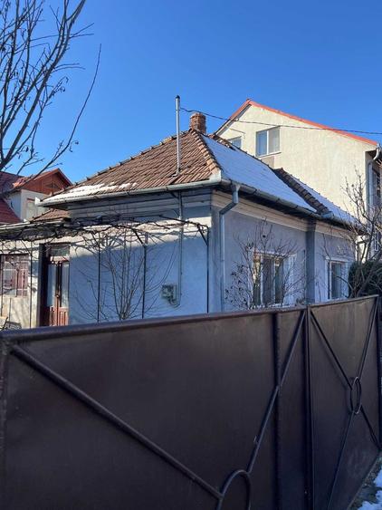 Casă cu 2 camere în Central