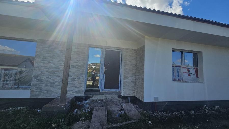 Casă individuală cu 4 camere cu Teren 500 Mp în Chinteni