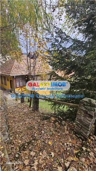 Casă cu 3 camere cu Teren 50 Mp în Predeal