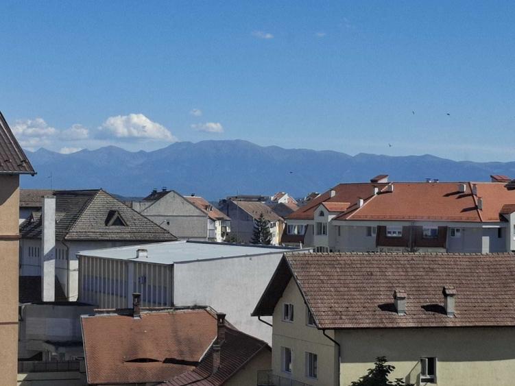 Apartament cu 2 camere decomandat în Terezian