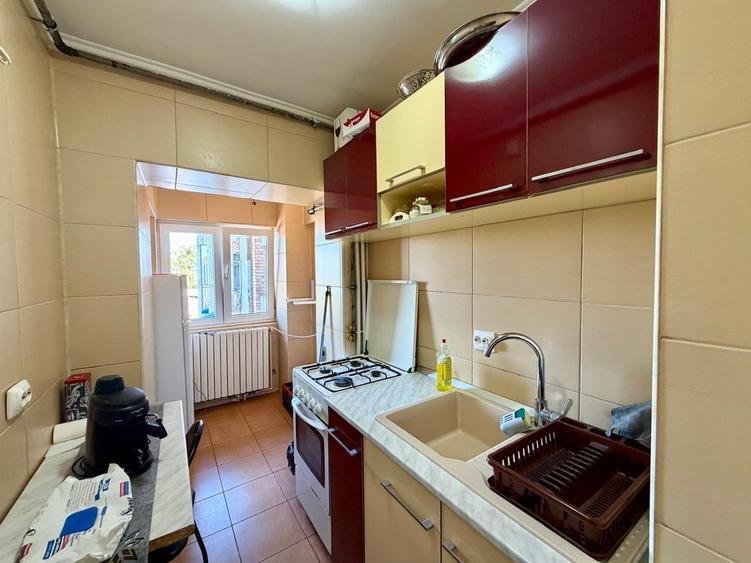 Garsonieră decomandată în Far