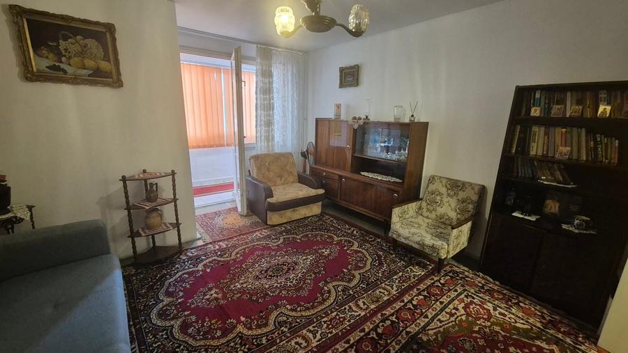 Garsonieră semidecomandată în Titan