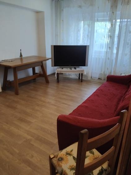 Apartament cu 3 camere decomandat în Canta