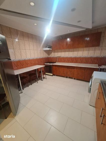 Apartament cu 3 camere semidecomandat în Militari