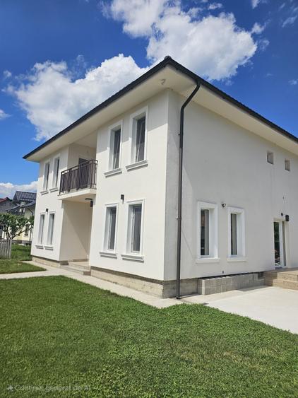 Casă cu 4 camere în Jiblea Nouă