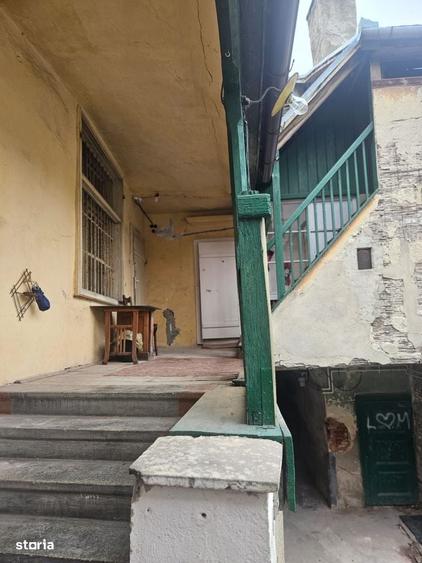 Apartament cu 3 camere în Orașul de Jos