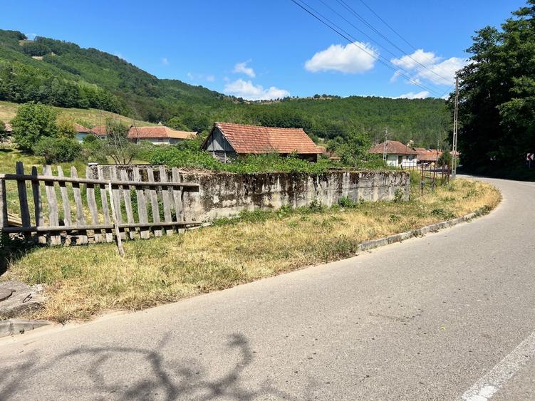 Spațiu comercial, în Tărcăița
