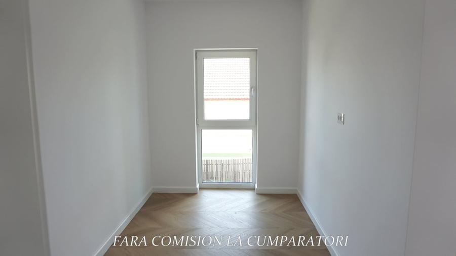 Duplex cu 4 camere cu Canalizare în Bujoreni