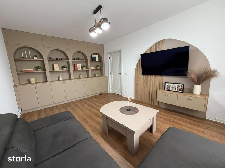 Apartament cu 4 camere decomandat în Republicii