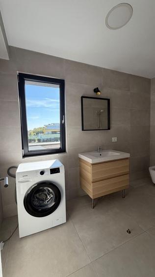 Duplex cu 5 camere cu Canalizare în Exterior Nord