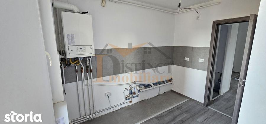 Apartament cu 3 camere decomandat în Astra