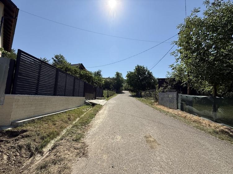 Teren de 1000 mp, în Pănătău