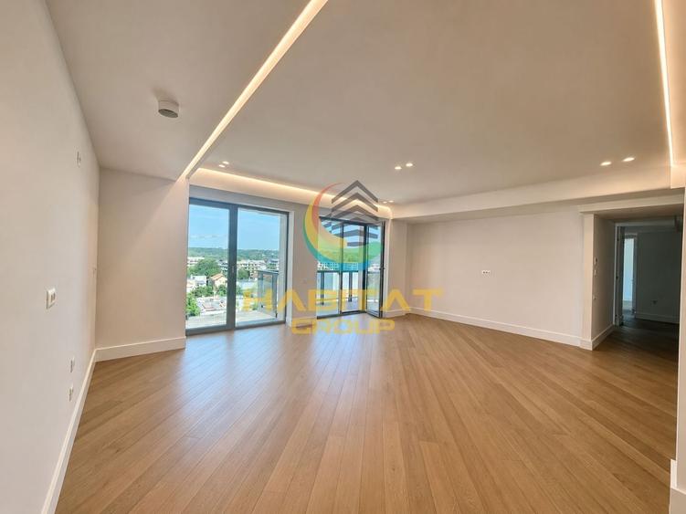 Apartament cu 4 camere decomandat în Pipera