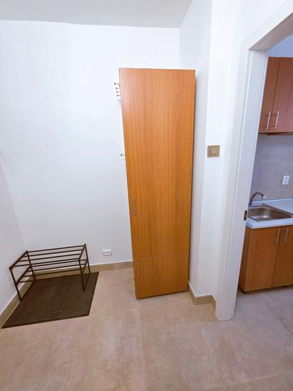 Apartament cu 2 camere semidecomandat, mobilat în Universitate