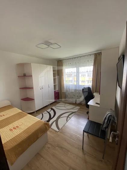 Apartament cu 3 camere semidecomandat, mobilat în Între Lacuri