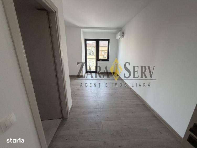 Apartament cu 3 camere decomandat în Republicii