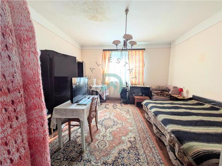 Casă individuală cu 4 camere cu Teren 262 Mp în Tractorul
