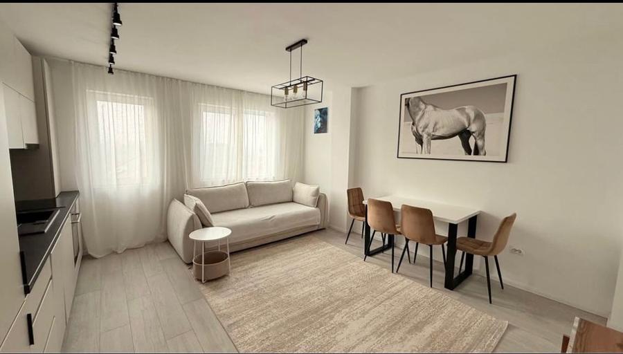 Apartament cu 3 camere semidecomandat, mobilat în Florești — fotografia 1