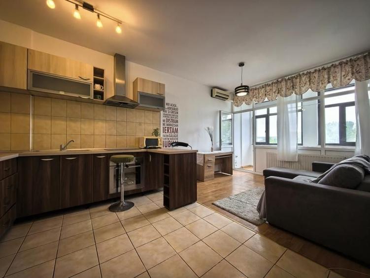 Apartament cu 2 camere semidecomandat, mobilat în Bularga