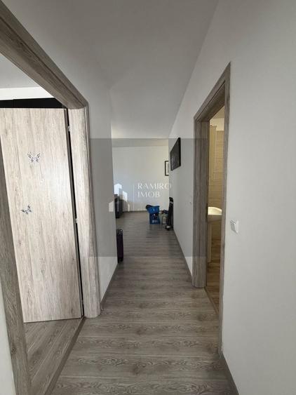 Apartament cu 3 camere semidecomandat în Metalurgiei