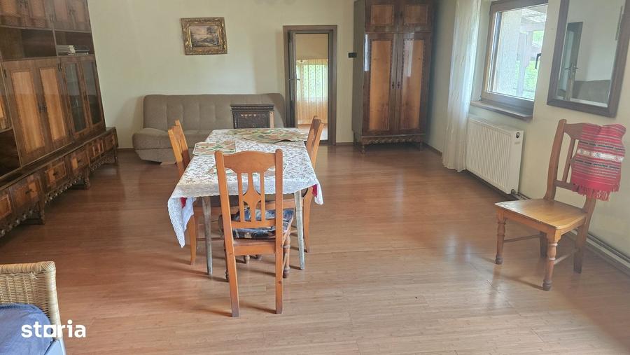 Casă cu 4 camere cu Teren 856 Mp în Central