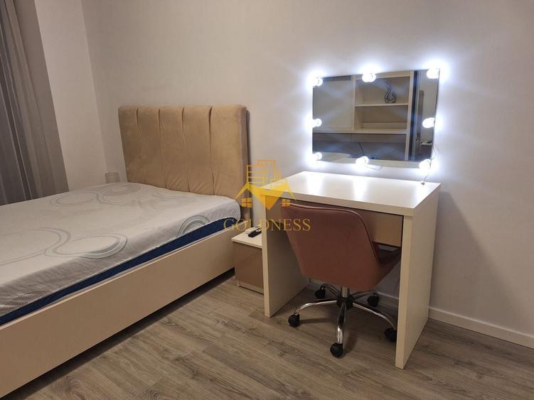 Apartament cu 3 camere semidecomandat, mobilat în Zorilor