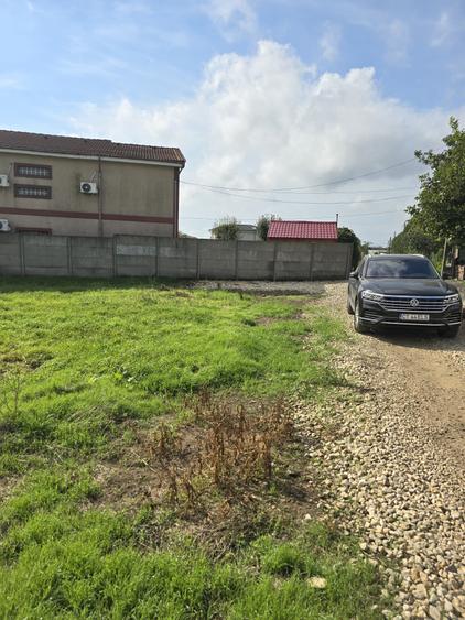 Teren Construcții intravilan de 5000 mp, în Lazu