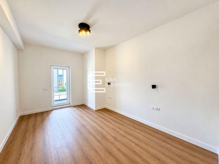 Apartament cu 3 camere decomandat în Cristian