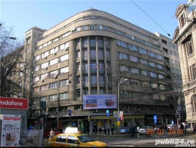 Spațiu comercial, de 1,100 mp, în Universitate