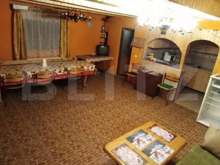 Casă cu 4 camere cu Teren 1002 Mp în Deal