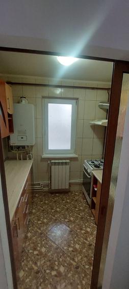 Apartament cu 3 camere semidecomandat în Exterior Vest