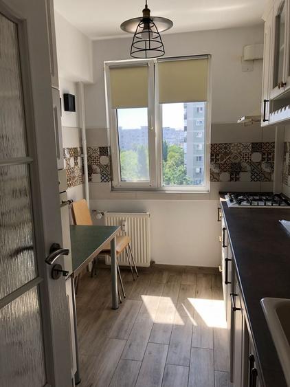 Apartament cu 2 camere semidecomandat în Baba Novac