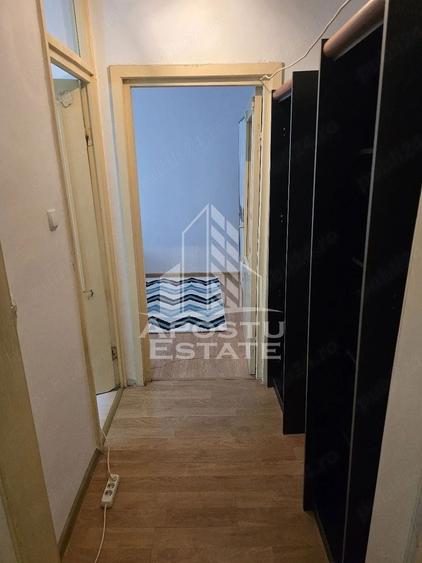 Apartament cu 3 camere decomandat, mobilat în Medicină