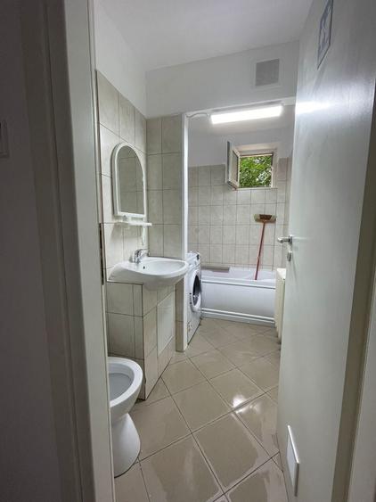 Apartament cu 2 camere decomandat în Exterior Vest