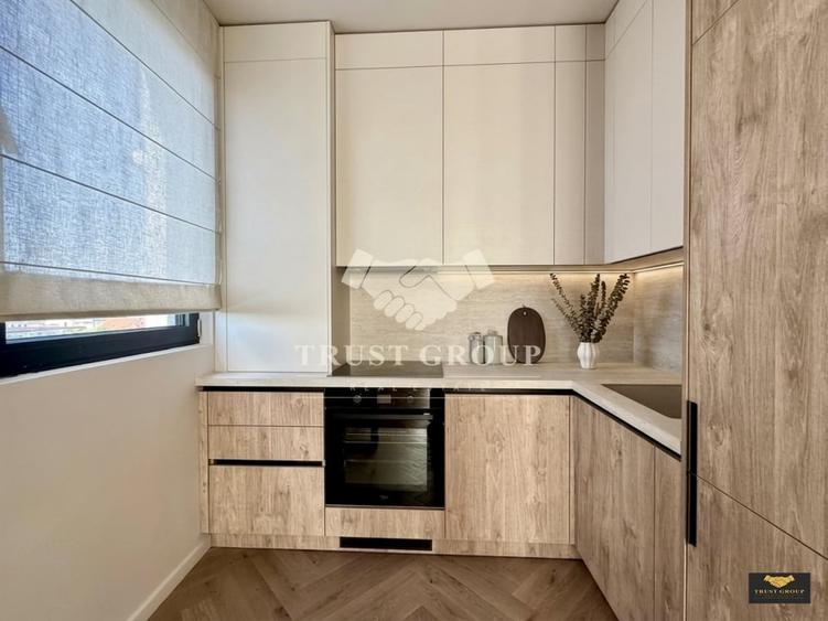 Apartament cu 3 camere decomandat, mobilat în P-ța Unirii