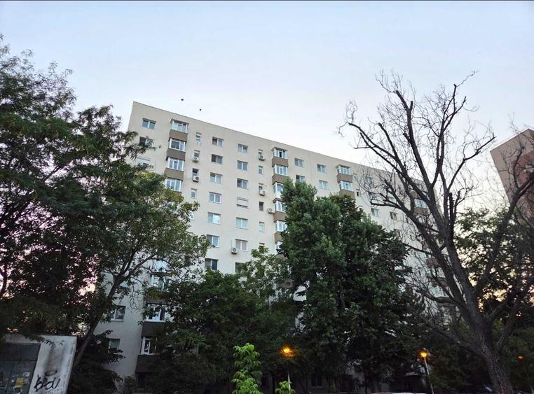 Apartament cu 2 camere decomandat în Drumul Taberei