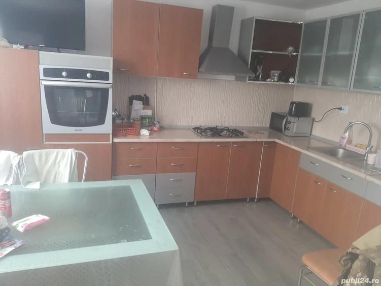 Casă cu 6 camere în Central