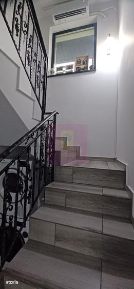Casă cu 4 camere în Săbăreni