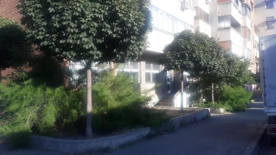 Birou, de 270 mp, în Central